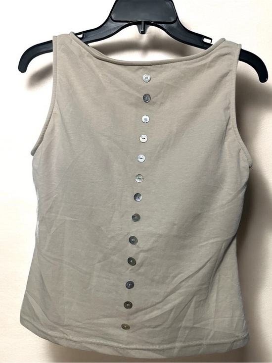 OGL Tops - Beige OGL Medium Tank Top. Pearl button design. Built in bra!